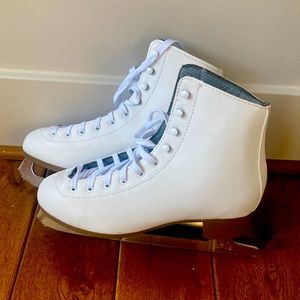Women ice skates size 8